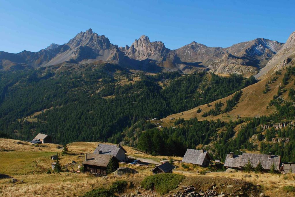 Hotel L'Echaillon Nevache Bagian luar foto